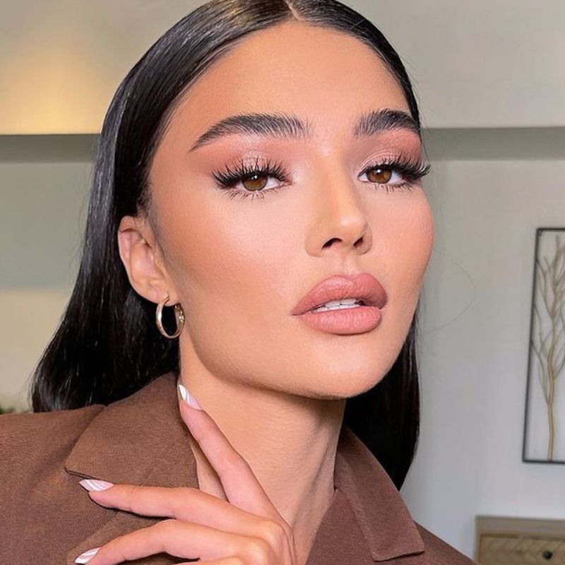 maquiagem para festa vs maquiagem para trabalho: qual a diferença?