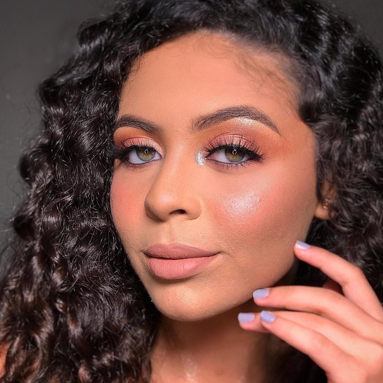 como usar glitter na maquiagem dos olhos sem parecer exagerado