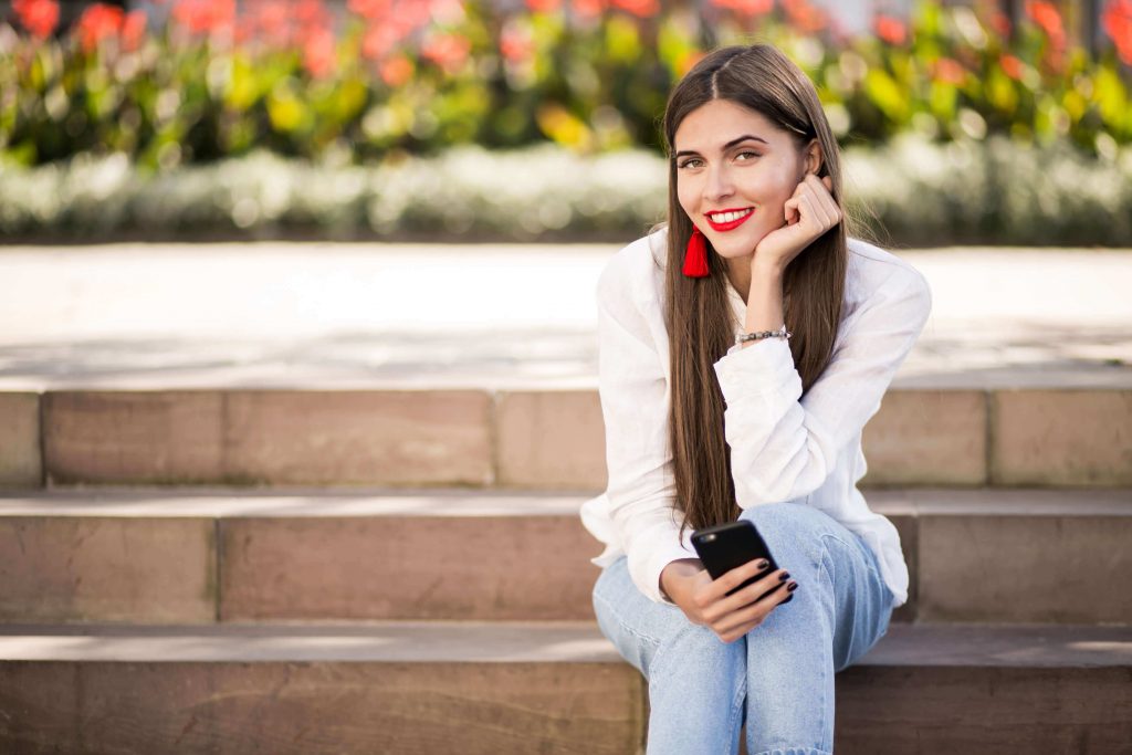 Desvende as Melhores Poses para Fotos Criativas e Espontâneas