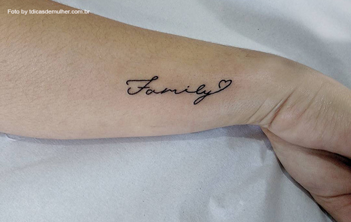 melhores ideias tatuagem delicada pulso feminino