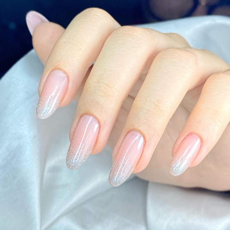 ideias de unhas decoradas para casamento