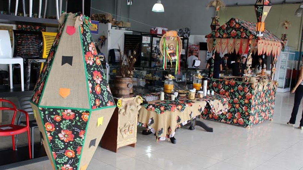 vitrine temática festa junina