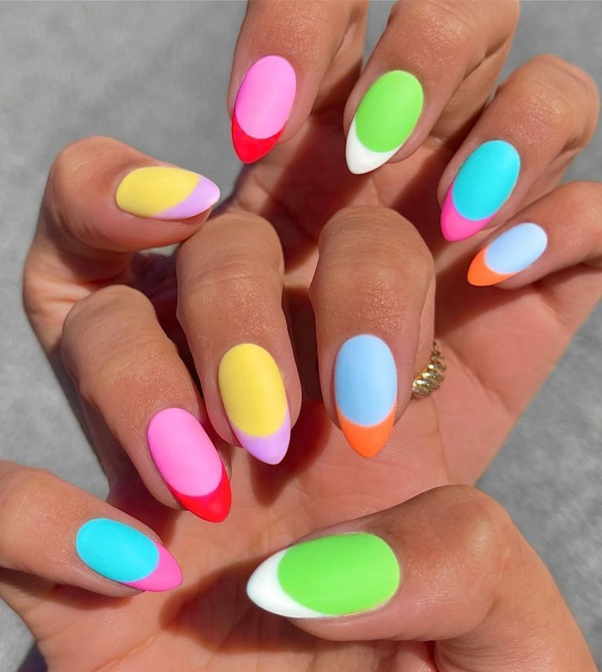 unhas com glitter encapsulado