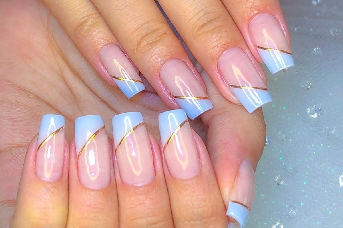 unhas decoradas efeito perolado