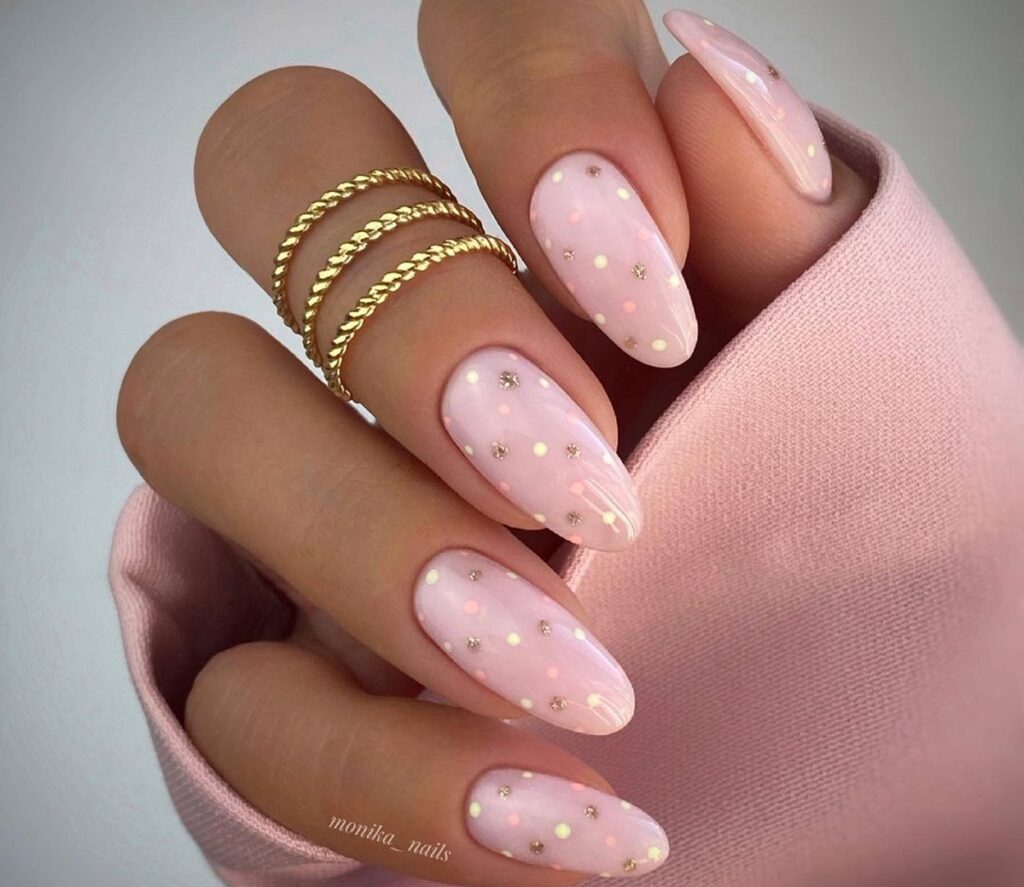 unhas decoradas redondas