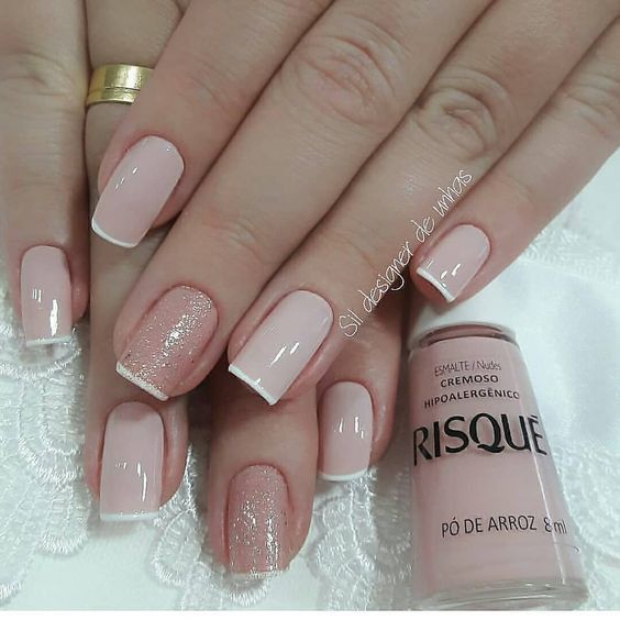 unhas com brilho sutil