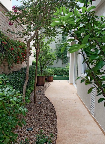 como decorar corredor com plantas
