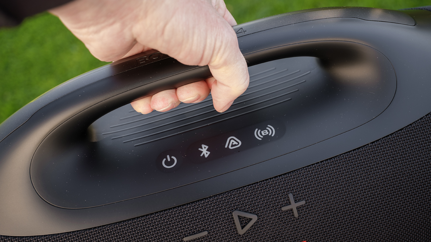 Guia Completo: JBL Boombox 4 - Recursos e Benefícios