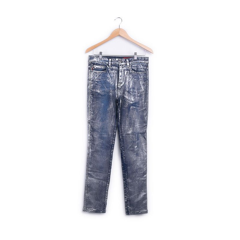 Cuidados Essenciais para Manter o Brilho do Seu Jeans Metalizado