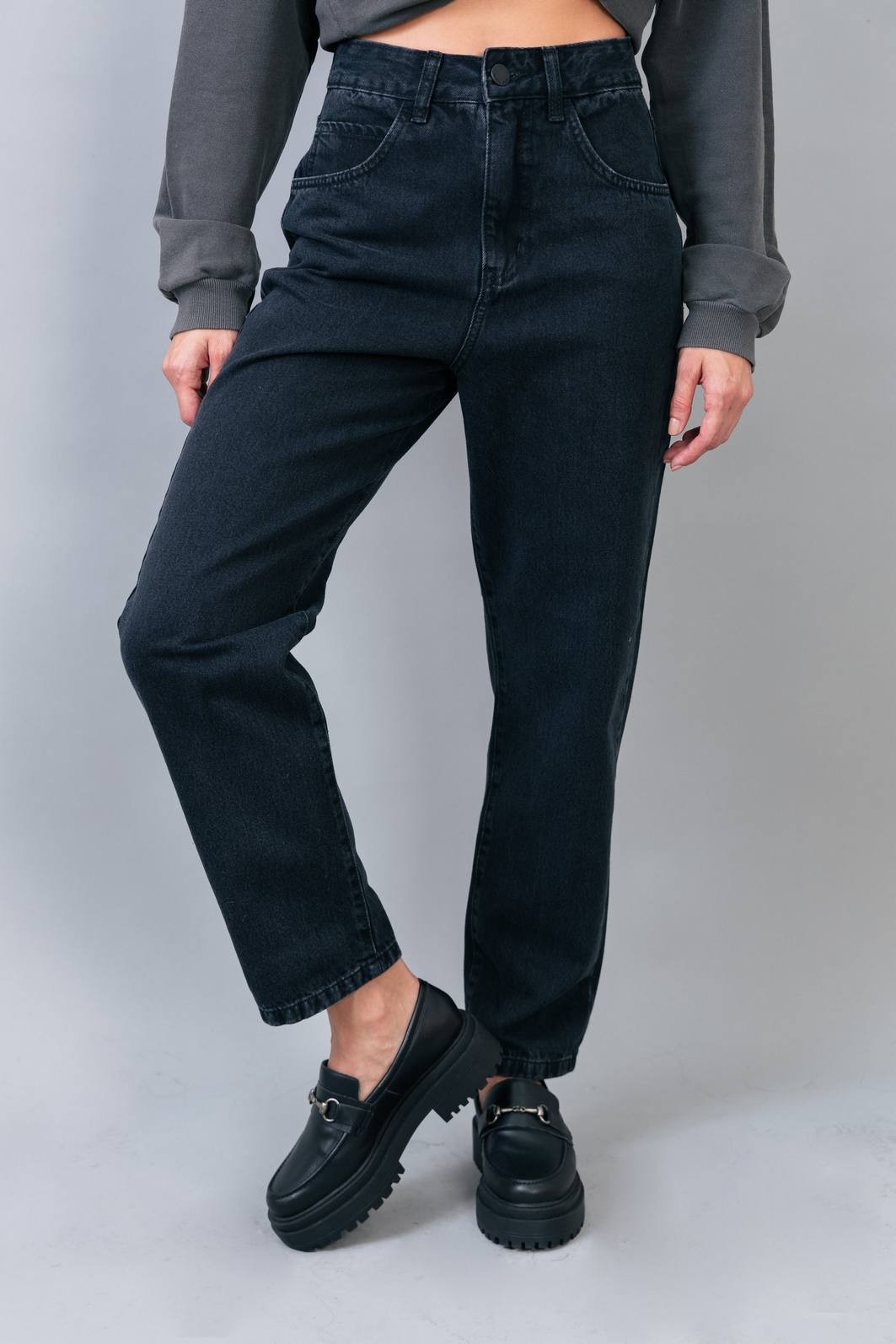 calça mom com bota