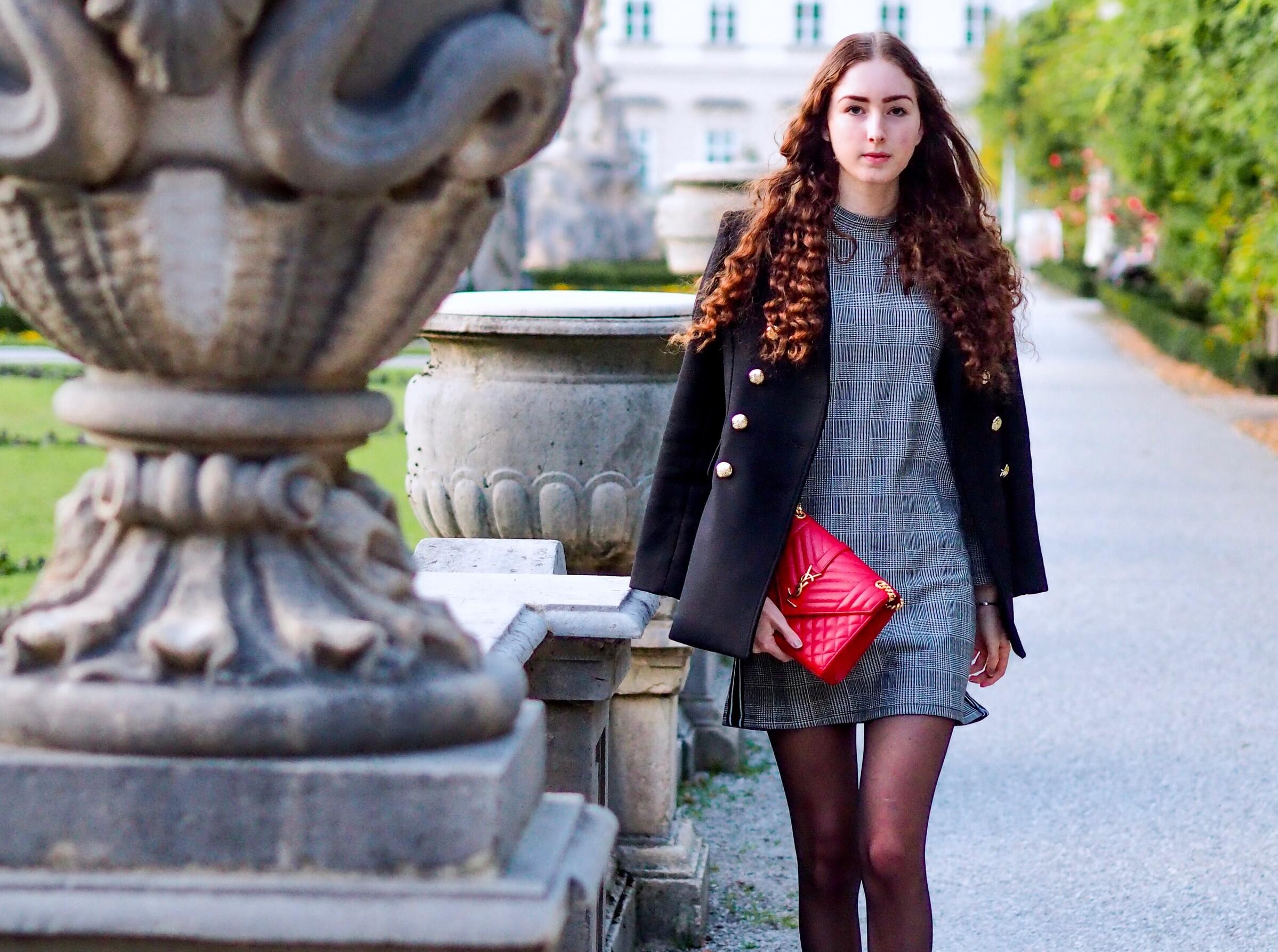 look com meia calça e suéter oversized