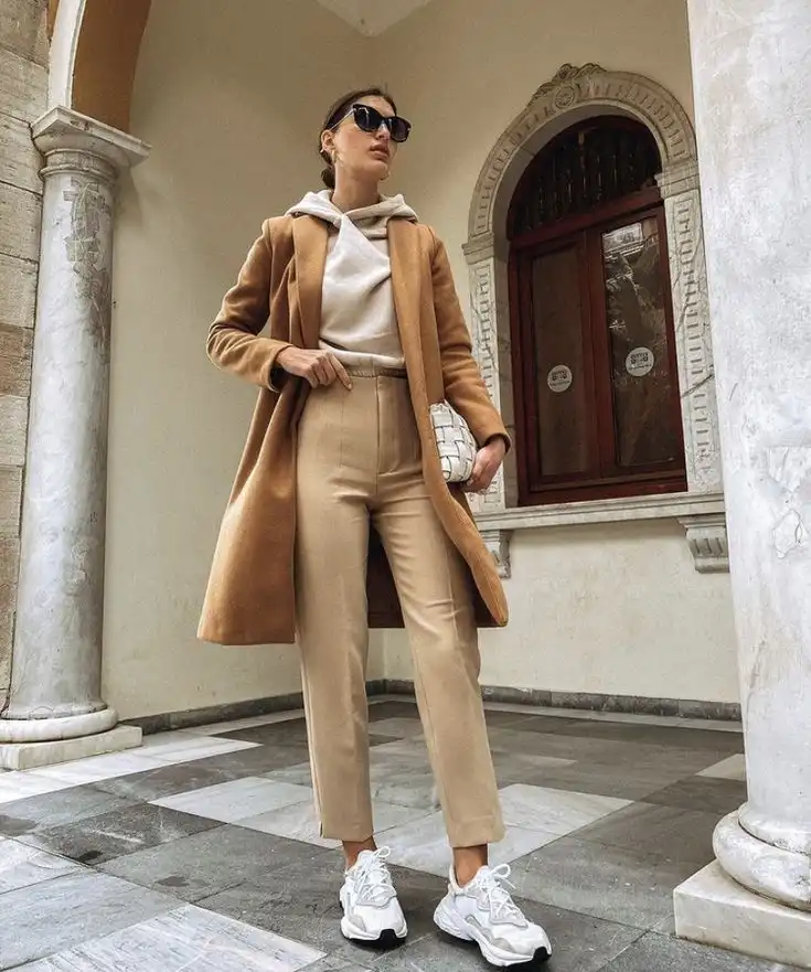 tênis marrom feminino elegante