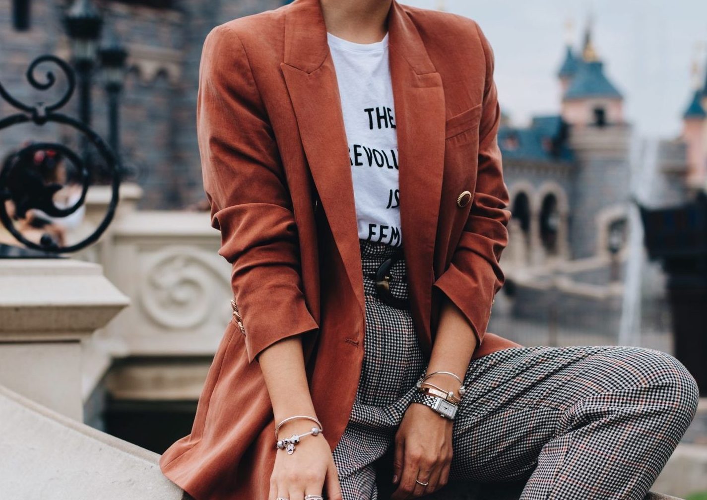 como usar blazer oversized na meia estação