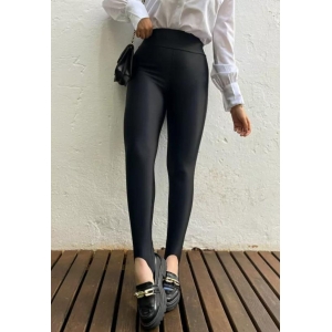 Legging preta com bolso