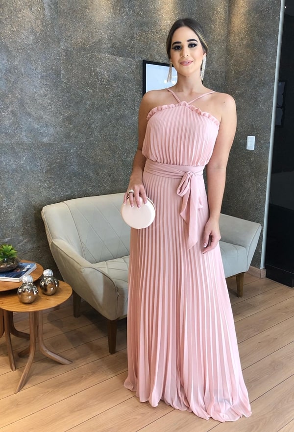 5 ideias de títulos:
1. Casamento de Dia: Guia Completo de Looks para Convidadas
2. Do Casual ao Elegante: Opções de Trajes para Casamentos Diurnos
3. Tecidos e Cores Ideais para Brilhar em Casamentos Durante o Dia
4. Dicas de Acessórios e Calçados para Casamentos Diurnos
5. Looks Masculinos para Casamento de Dia: Estilo e Conforto