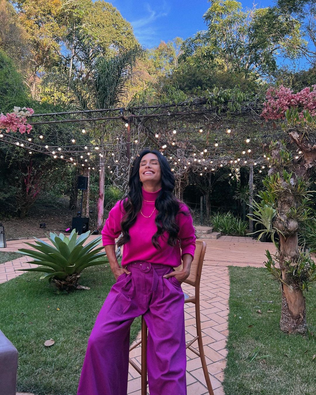 look roxo monocromático