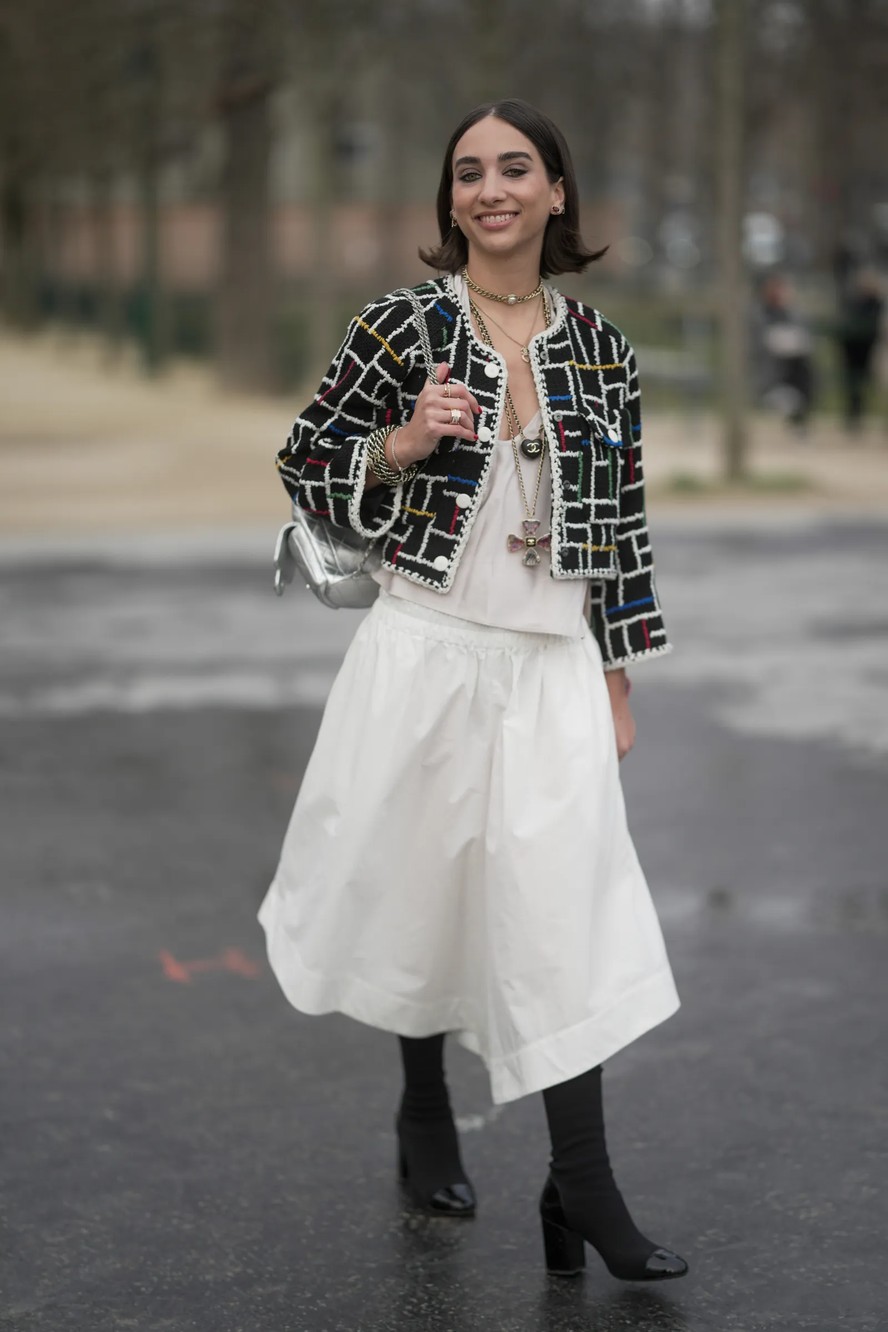 looks estilosos saia longa bota