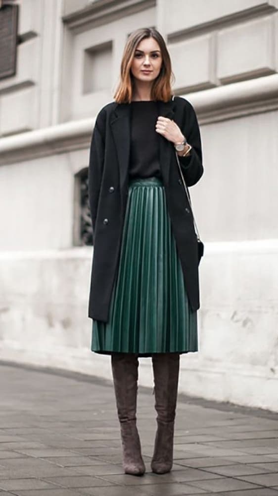 look saia longa com bota cano curto