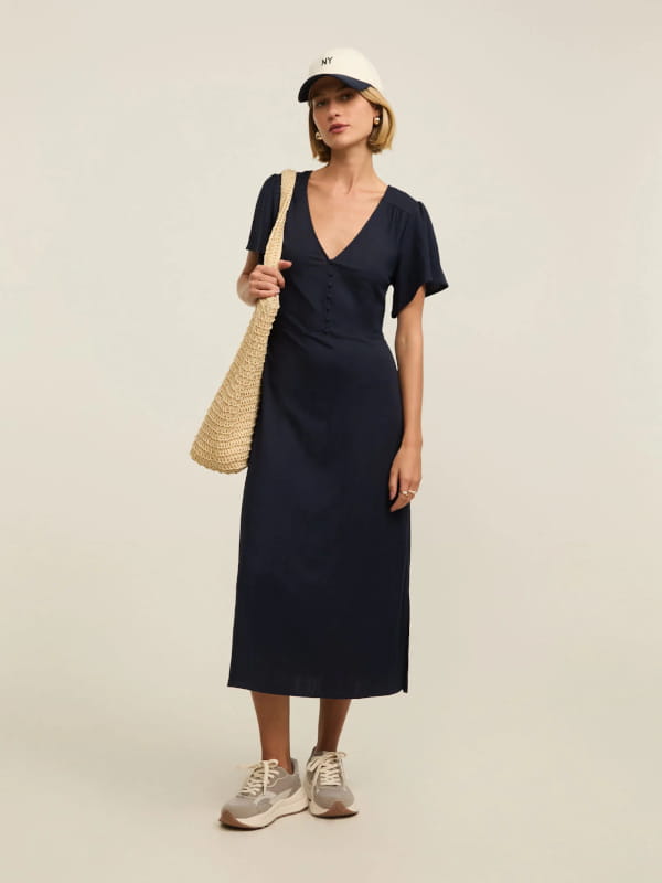 look tenis e vestido