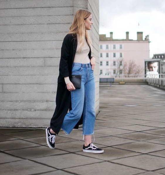 erros ao usar tênis preto no trabalho