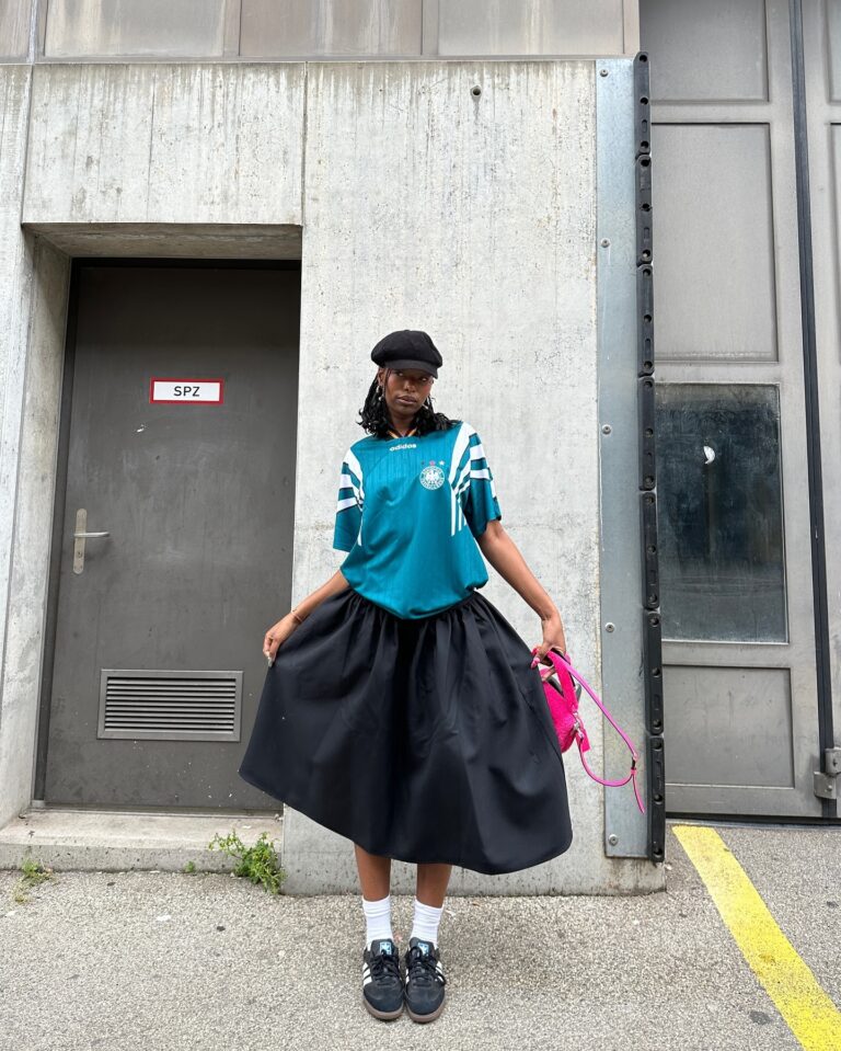 tênis preto feminino vs tênis branco feminino