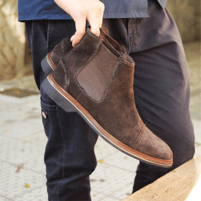 looks de trabalho com bota chelsea