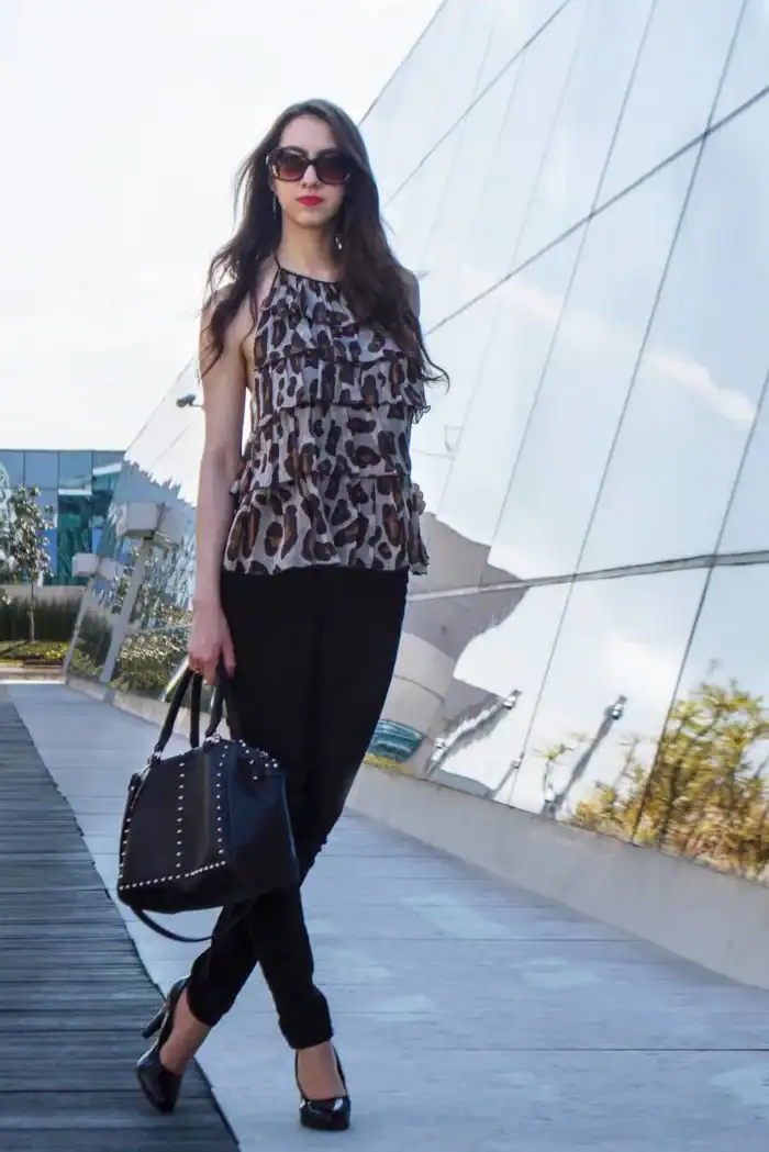 calça jeans preta skinny