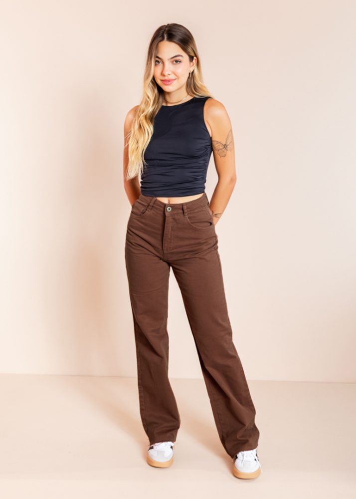 calça marrom reta