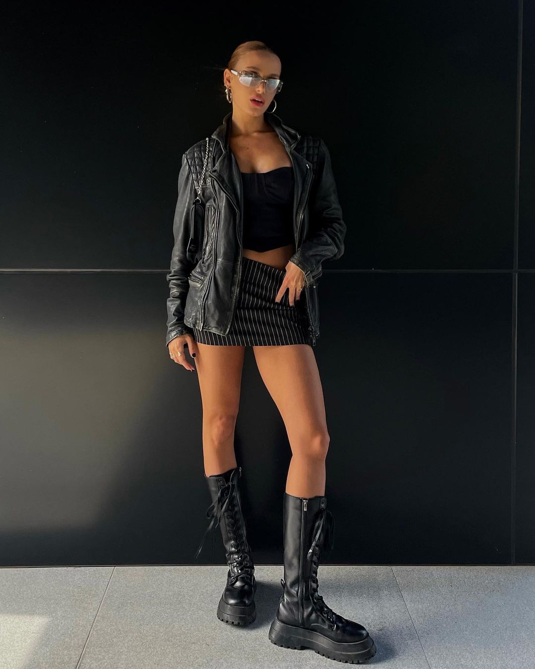 looks com coturno para show rock