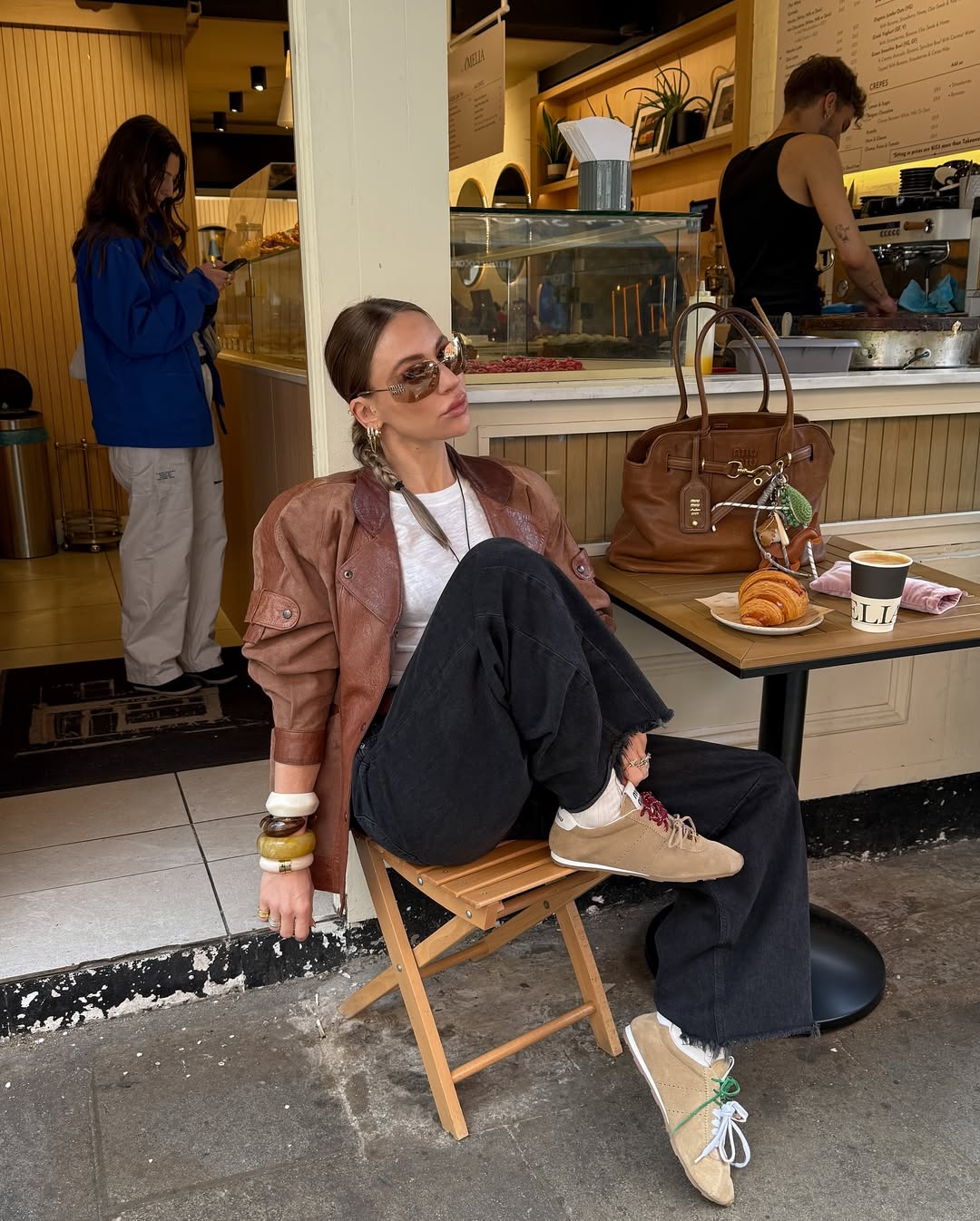 looks com tênis marrom feminino