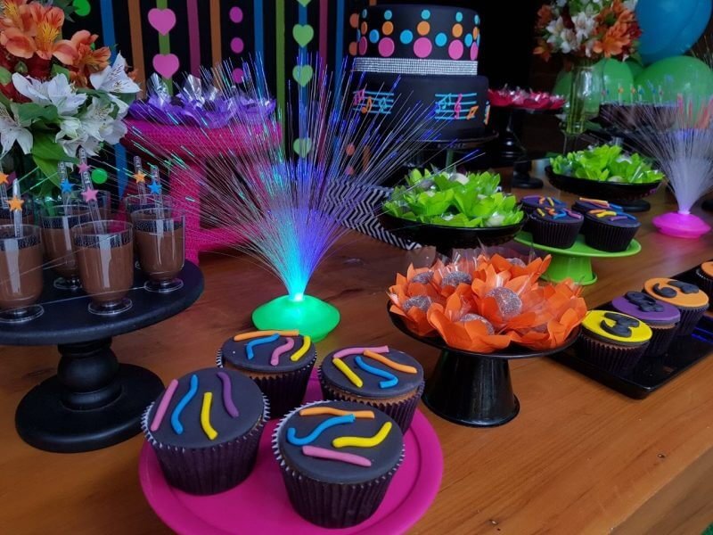 elementos de luxo para festa a fantasia