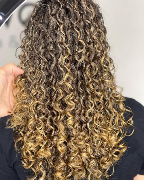luzes mel cabelo cacheado