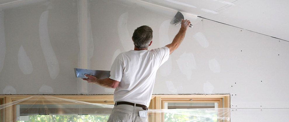 Maiores erros ao pintar parede com umidade