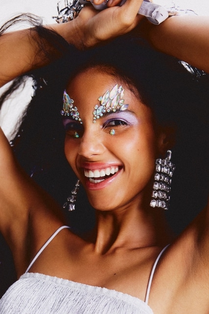 inspiração maquiagem carnaval 2024 colorida