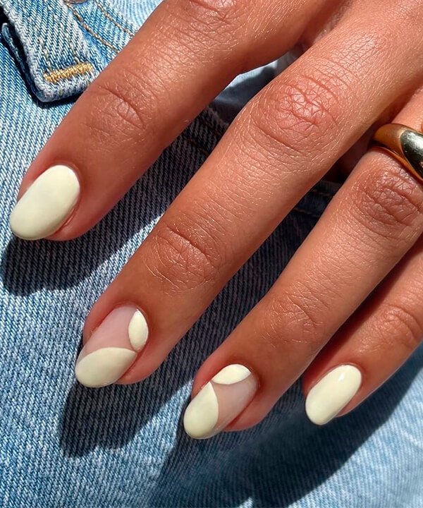 erros comuns ao tratar manchas brancas nas unhas