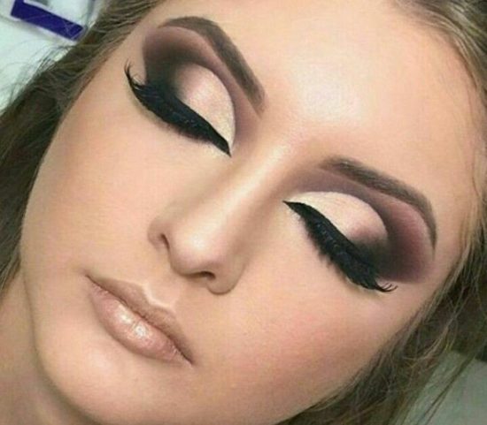 5 ideias de títulos:
1. Cut Crease: O Guia Completo para Iniciantes
2. Desvendando os Segredos do Cut Crease Aberto e Fechado
3. Tutoriais Rápidos: Como Fazer Cut Crease em Minutos
4. Inspirações de Cut Crease para Cada Ocasião
5. Erros Comuns ao Fazer Cut Crease e Como Evitá-los