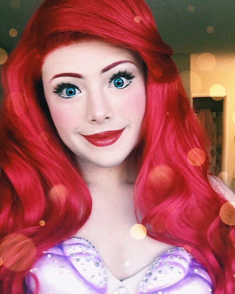 O Guia Completo da Maquiagem de Princesa: Pele Glow e Olhar Encantador; Desvende os Segredos da Pele de Princesa: Passo a Passo e Produtos Essenciais; Maquiagem de Princesa para Eventos Especiais: Inspire-se nas Princesas Disney; Top 5 Produtos Indispensáveis para Criar sua Maquiagem de Princesa Perfeita; Transforme-se em uma Princesa: Tutoriais e Dicas para Olhos e Lábios Mágicos