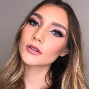 maquiagem que levanta o olhar