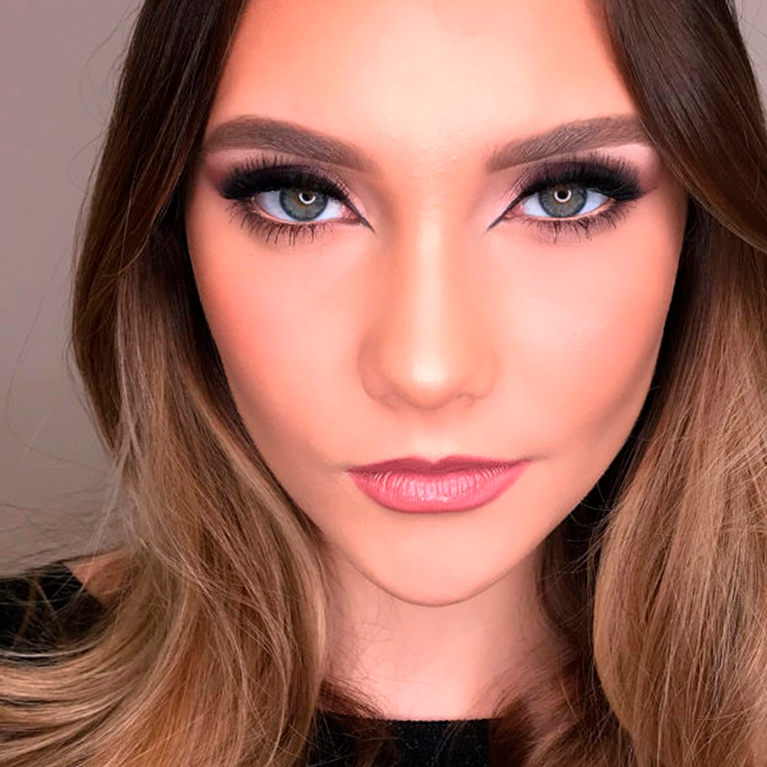 técnica de maquiagem olho de raposa