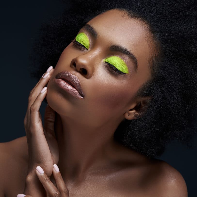 Guia Completo: Como Escolher a Melhor Tinta Neon para o Rosto e Corpo