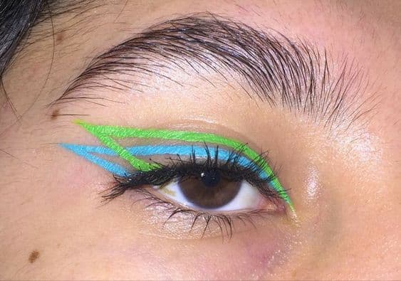 Maquiagem Neon para Iniciantes: Delineado Gráfico e Sombra Esfumada