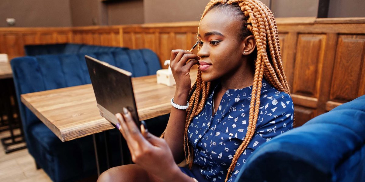 como se maquiar para uma entrevista de emprego online