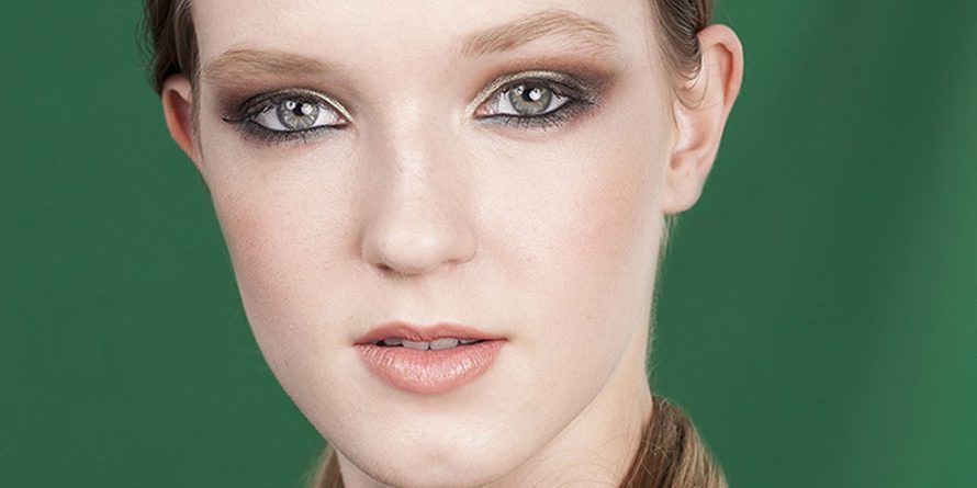 Como fazer a maquiagem durar a noite toda: Truques de expert