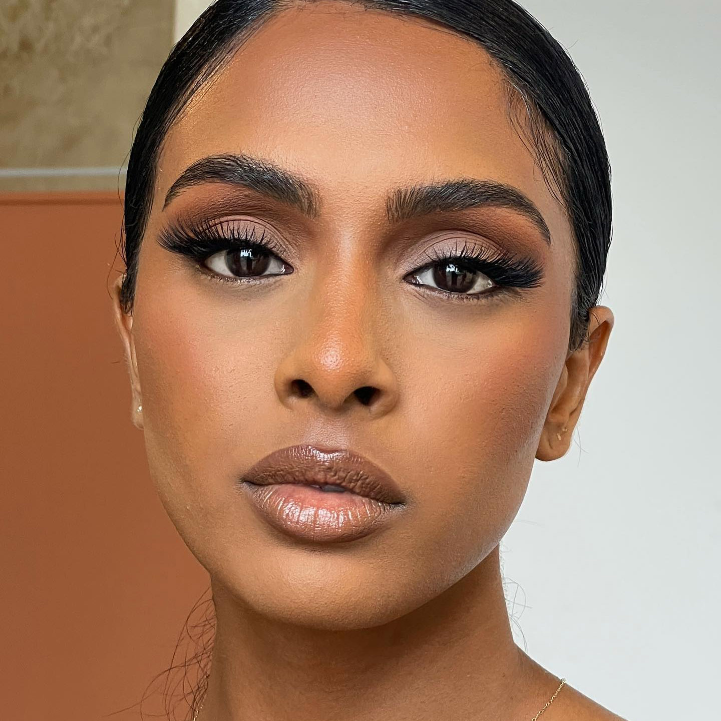 Guia Completo: Maquiagem para Pálpebras Caídas e Olhos Maduros