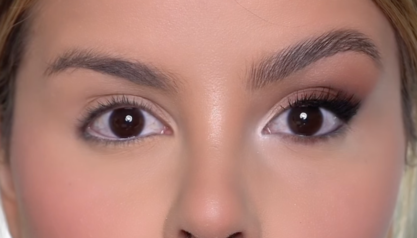 Guia Completo: Maquiagem para Pálpebras Caídas e Olhos Maduros