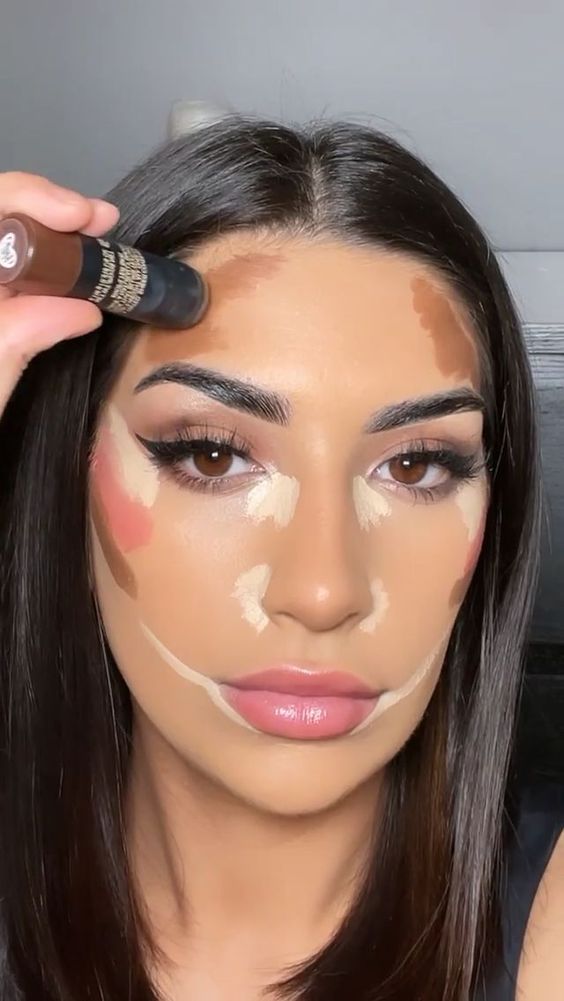 Sobrancelhas que Levantam o Olhar: Formatos e Técnicas Essenciais