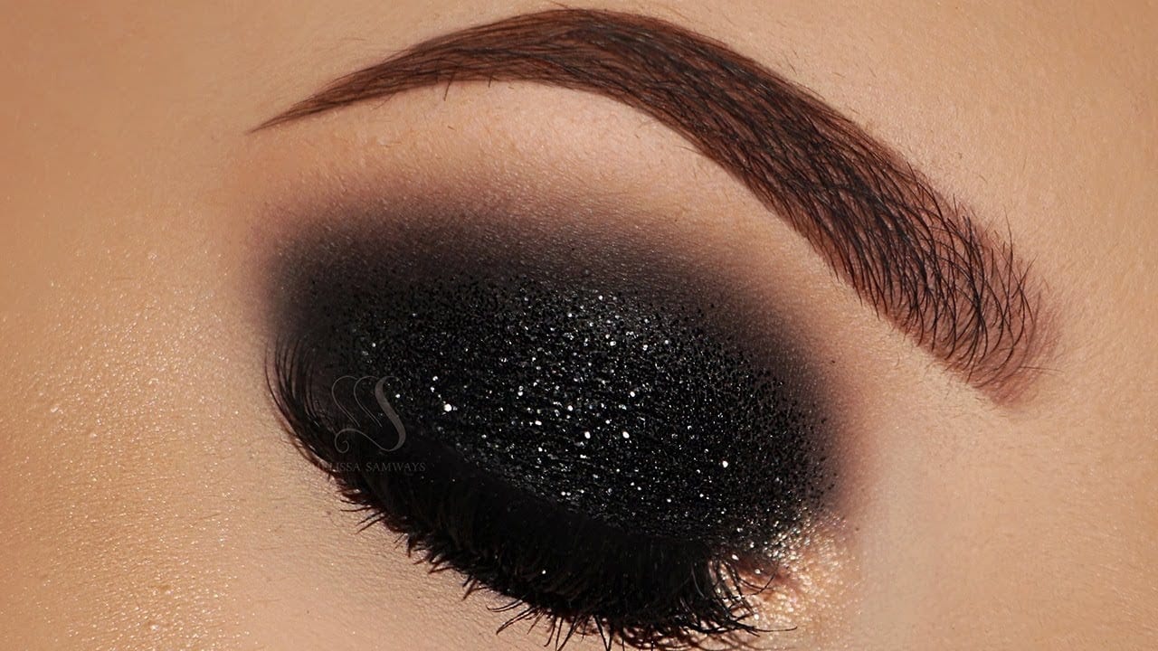 Como Fazer a Maquiagem Durar a Noite Toda: Truques e Produtos Essenciais