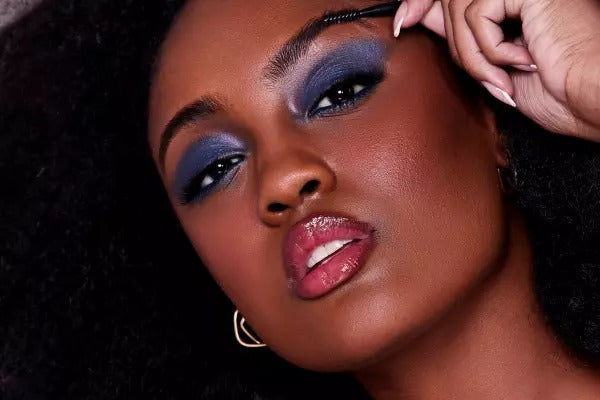 Como Fazer a Maquiagem Durar a Noite Toda: Truques e Produtos Essenciais