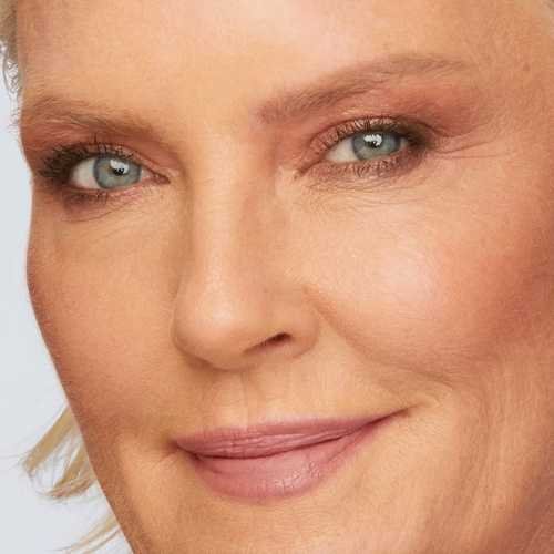 Técnicas de Aplicação de Blush e Contorno em Pele 40+