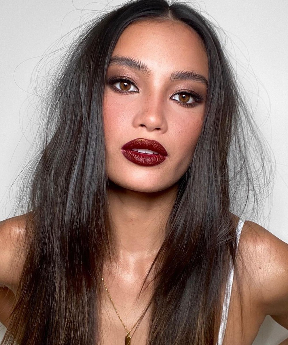 Batom Vinho como Delineador e Blush: Dicas de Maquiagem Rápida